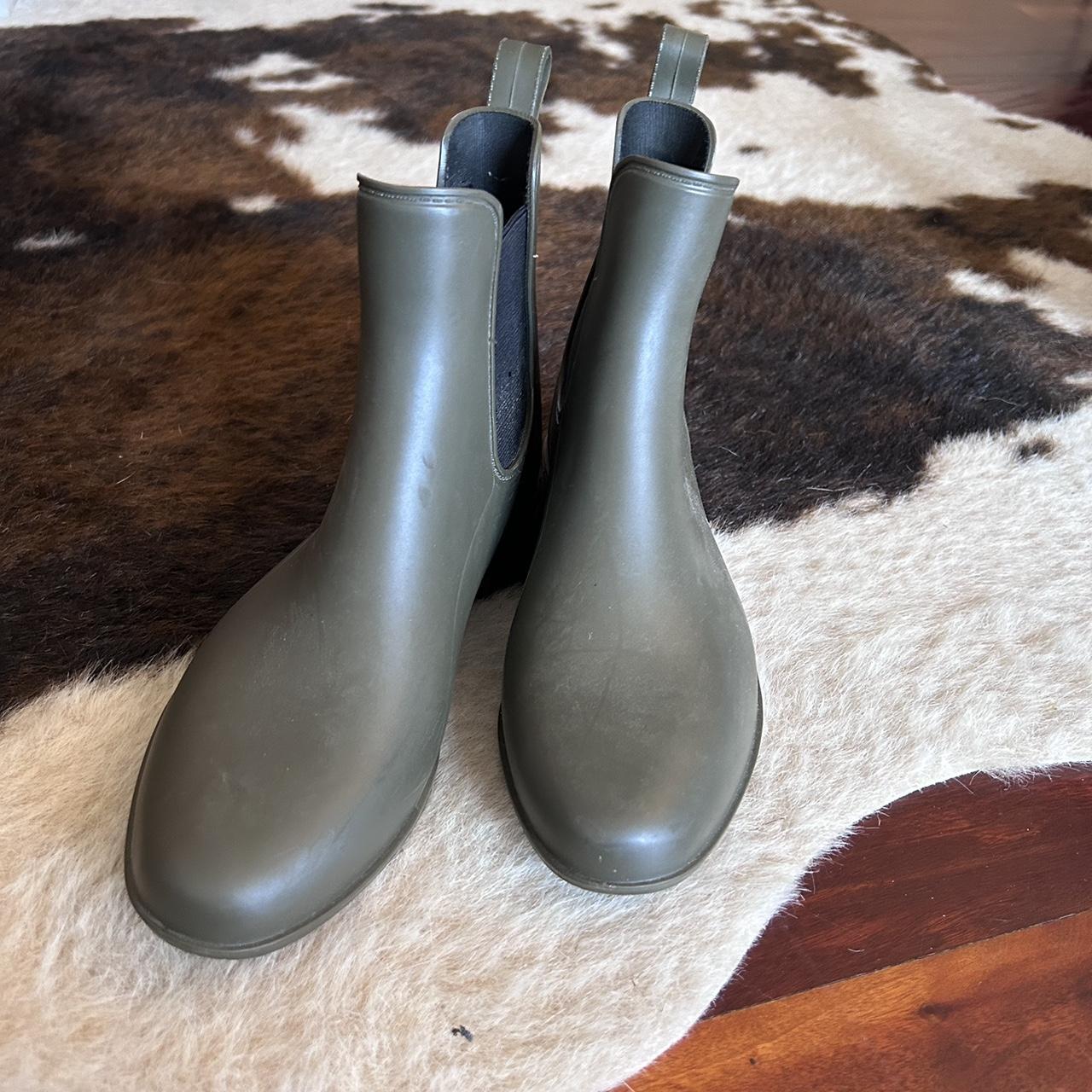 Women's Green Boots | Depop