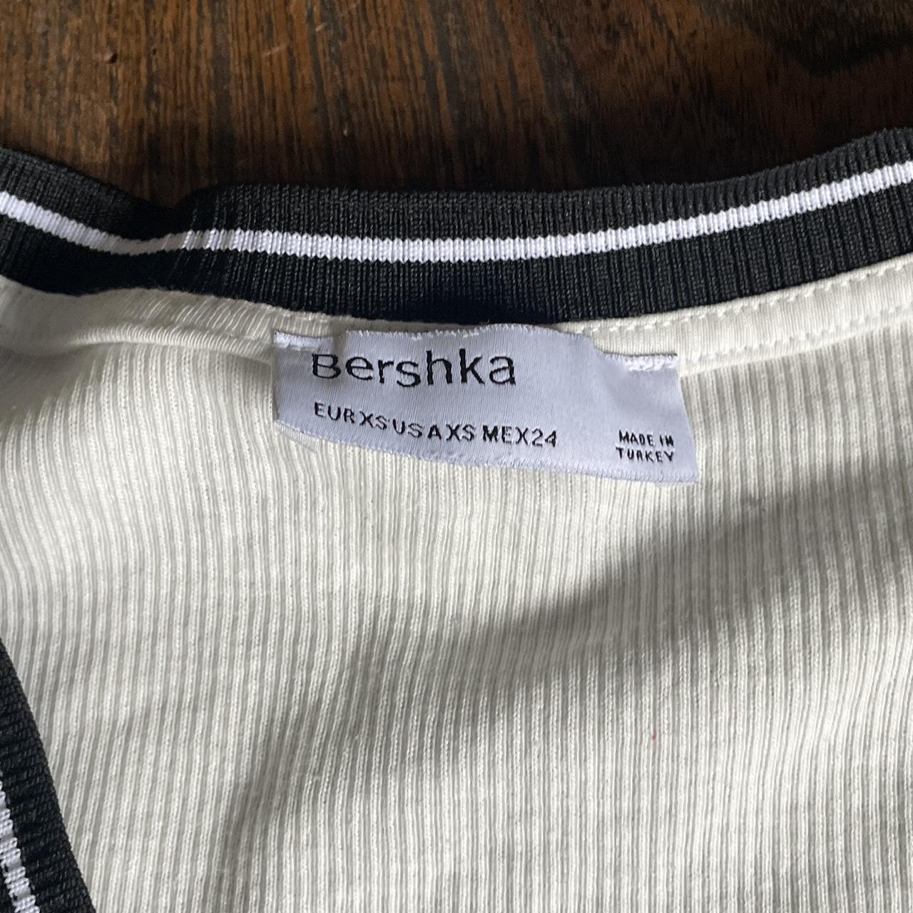 Bershka v-neck black and white crop top, never worn - Depop