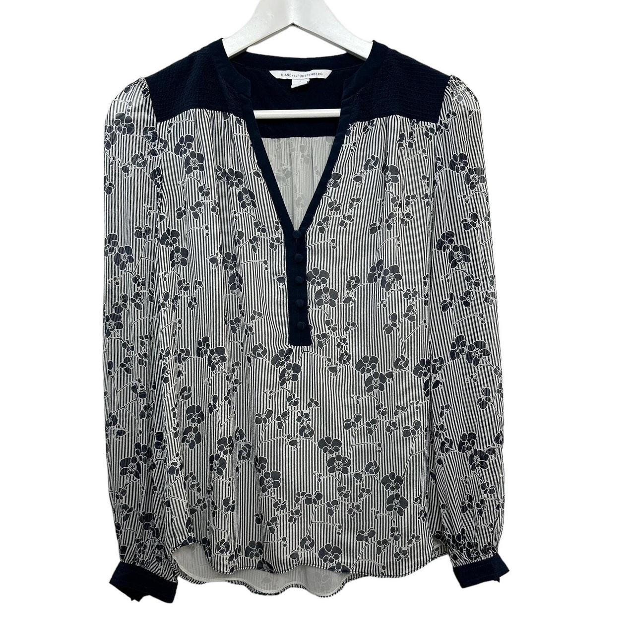 Diane Von Furstenberg Silk shops Blouse