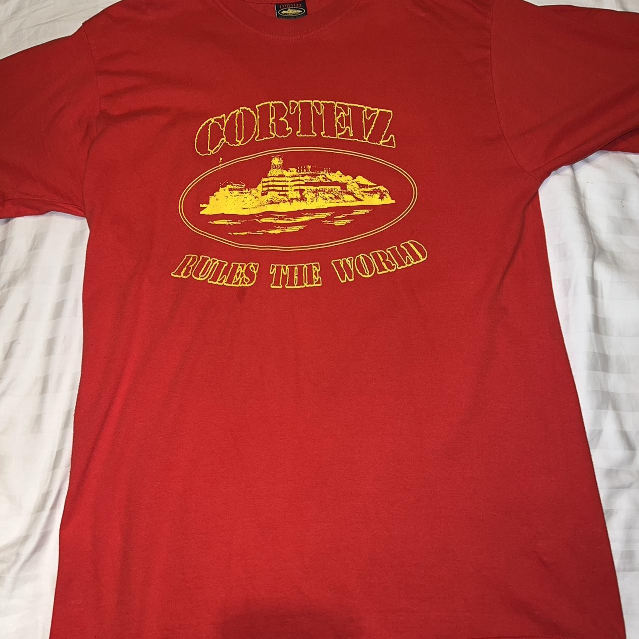 未使用 Corteiz レッドシャツ L Corteiz alcatraz t shirt red with yellow logo Size | Depop