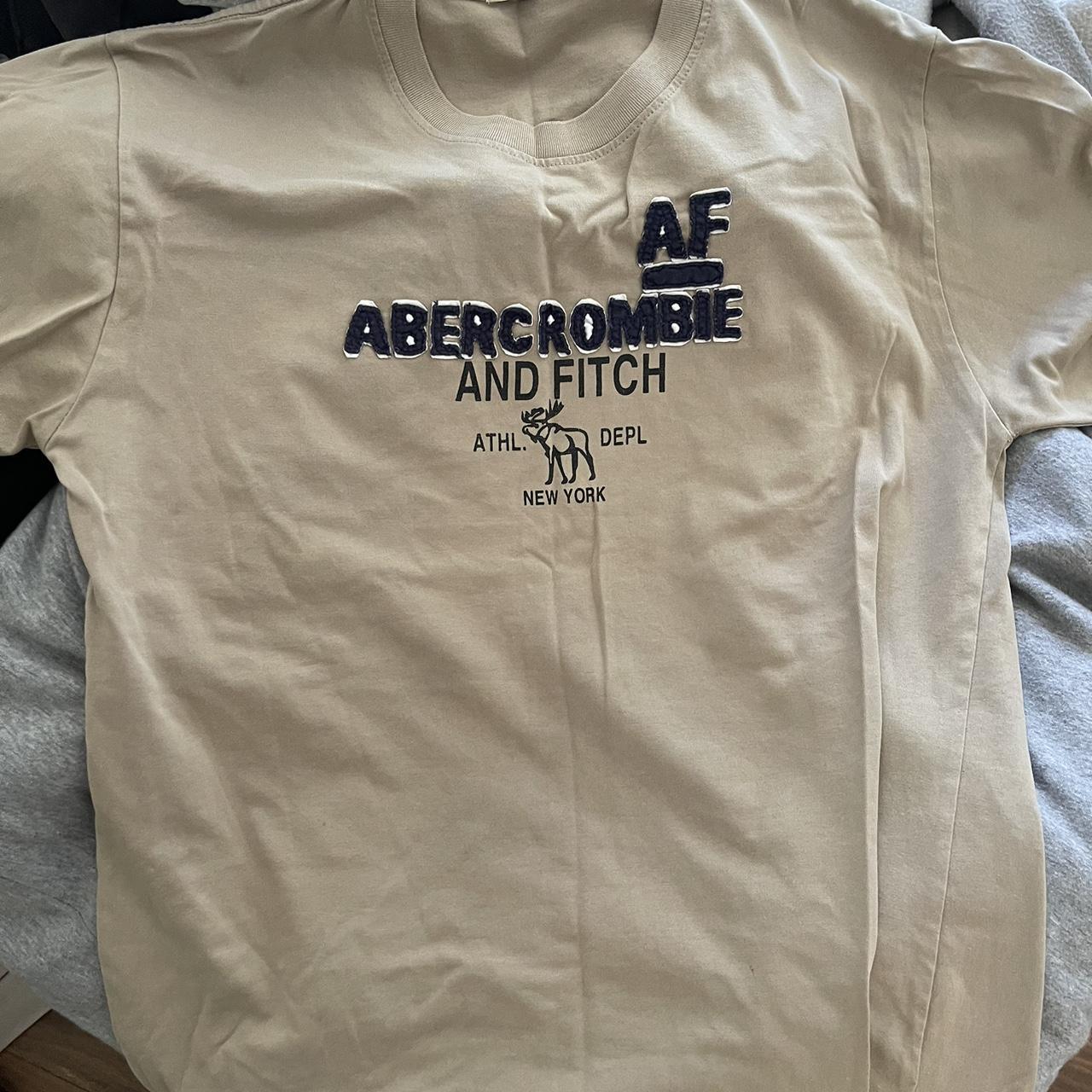 VINTAGE abercrombie and fitch tshirt - Depop