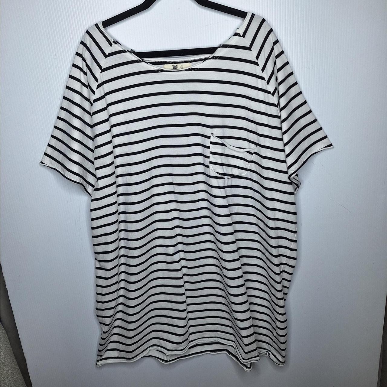 Source Unknown Women's T-shirt - White/Black - XX… - image 3