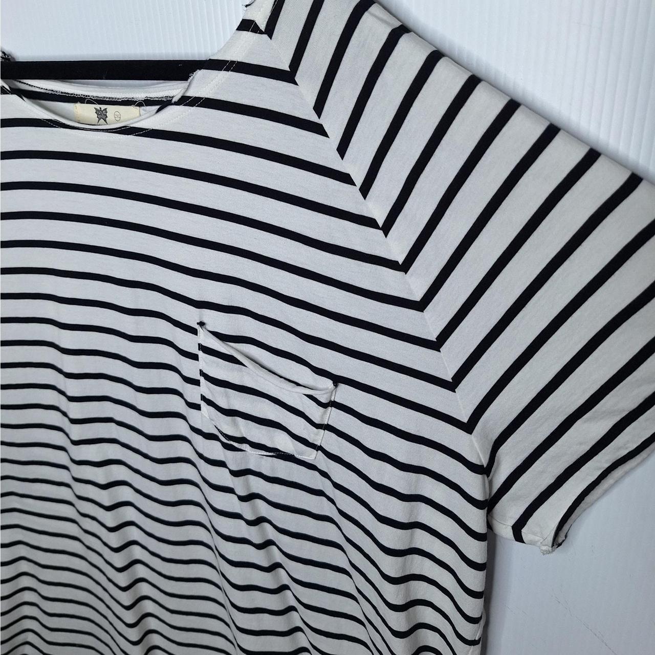 Source Unknown Women's T-shirt - White/Black - XX… - image 7