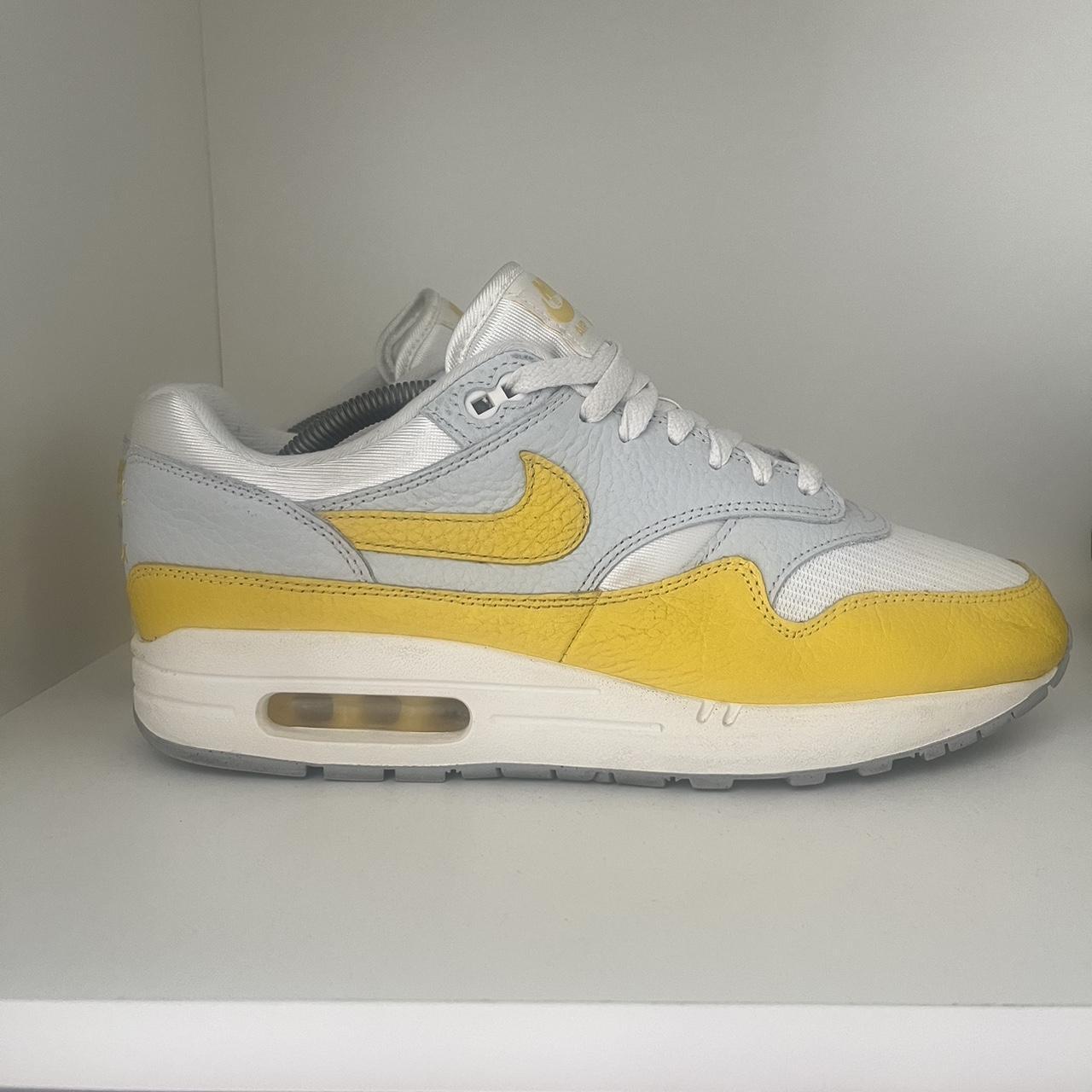 mens air max yellow