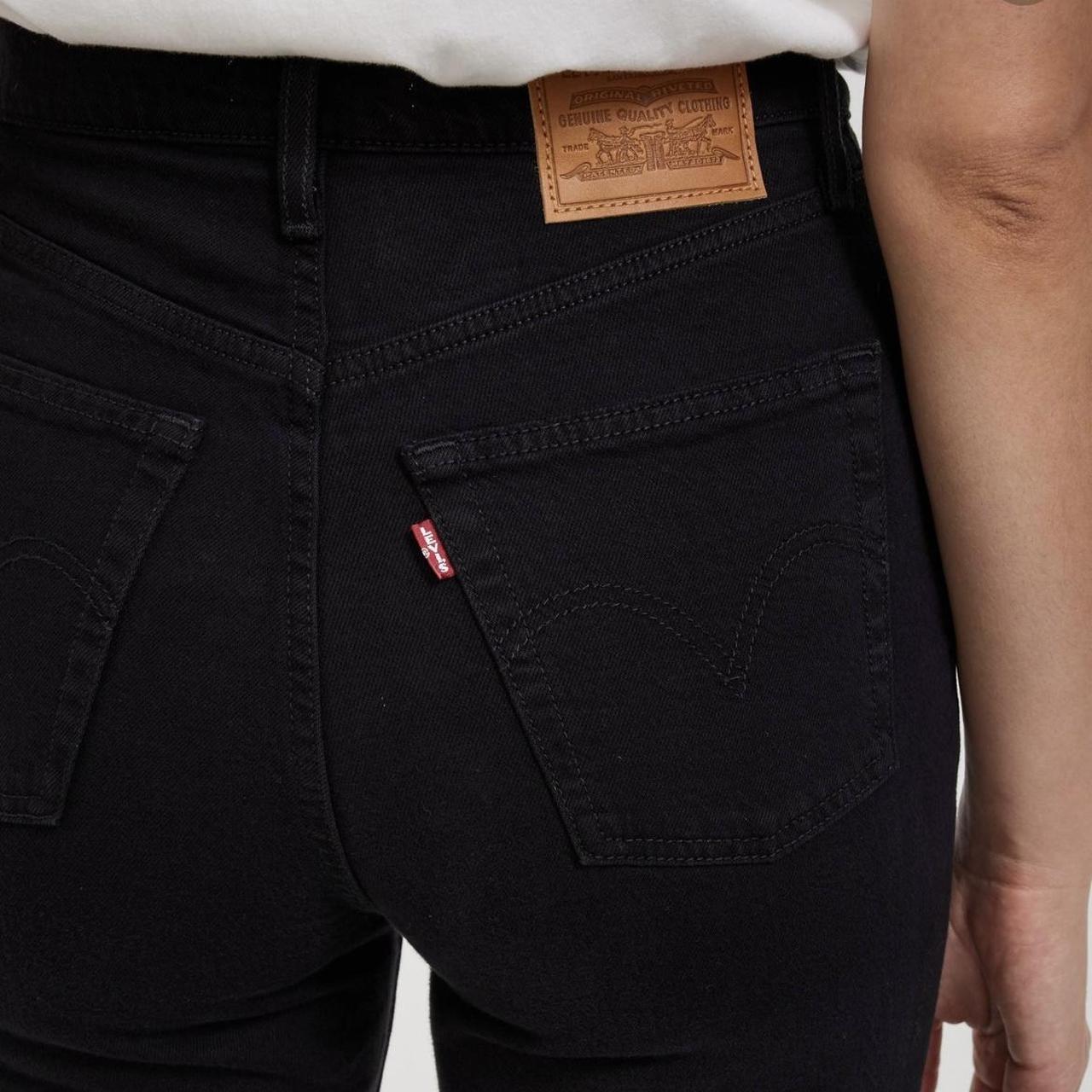 Levi's Women's Black Jeans | Depop