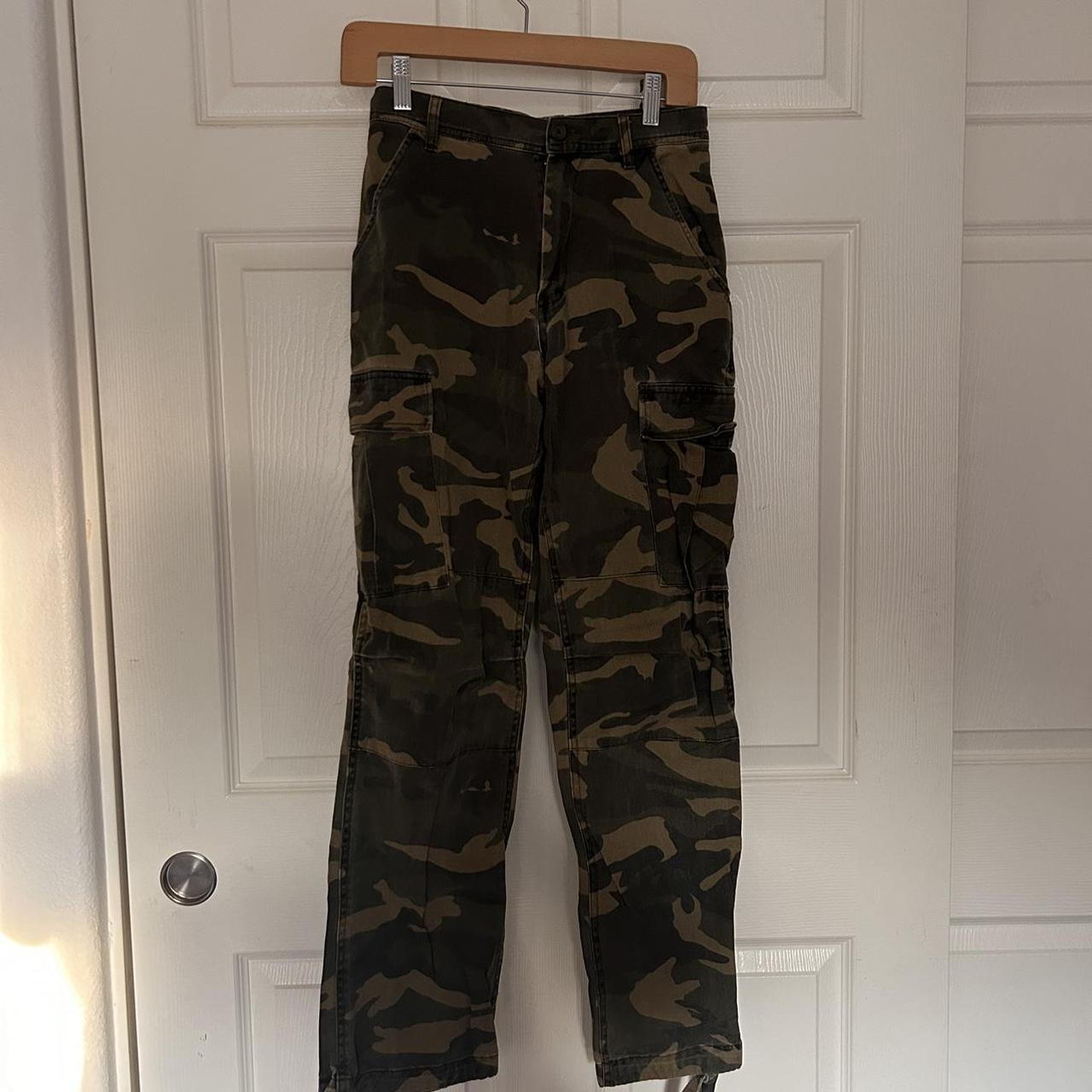 🌀Brandy Melville Camo Pants🌀 • Fits size small • No... - Depop