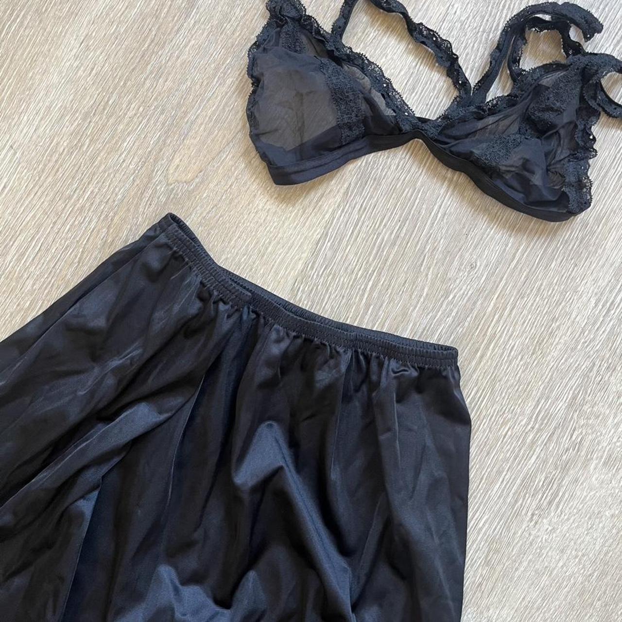 Vanity Fair Women's Black Underwear Depop