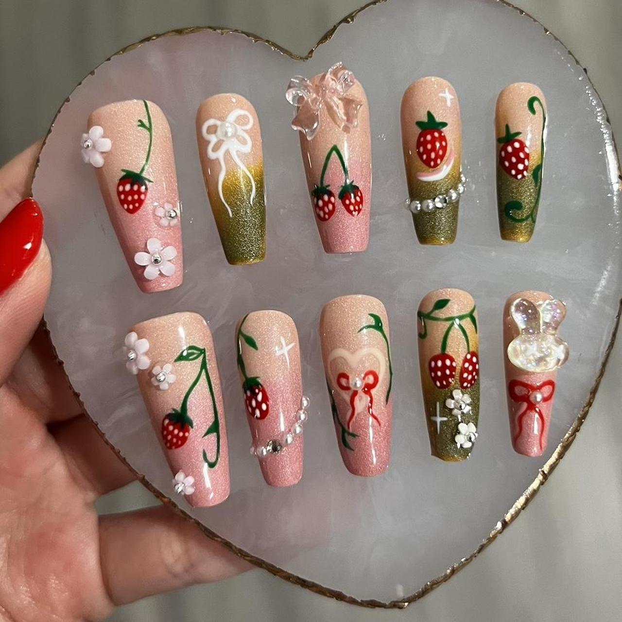 新製品情報も満載 READ PLS 💗 Depop | coffin medium matcha strawberry その他