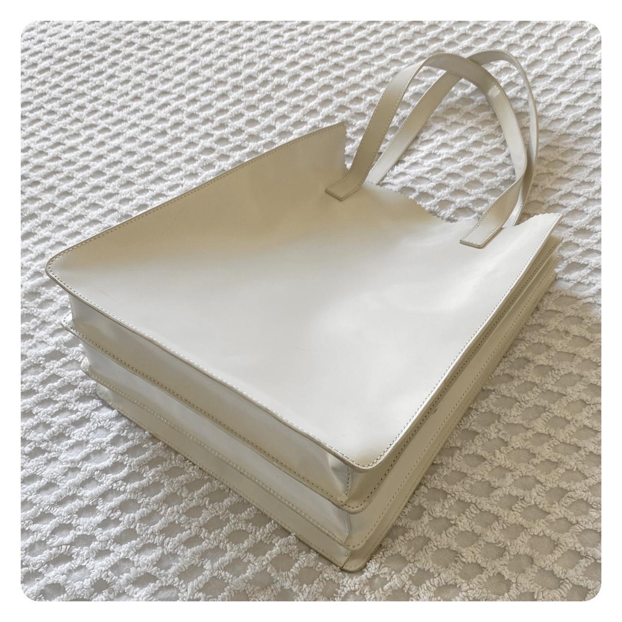 Kara Women's Cream and White Bag (4)