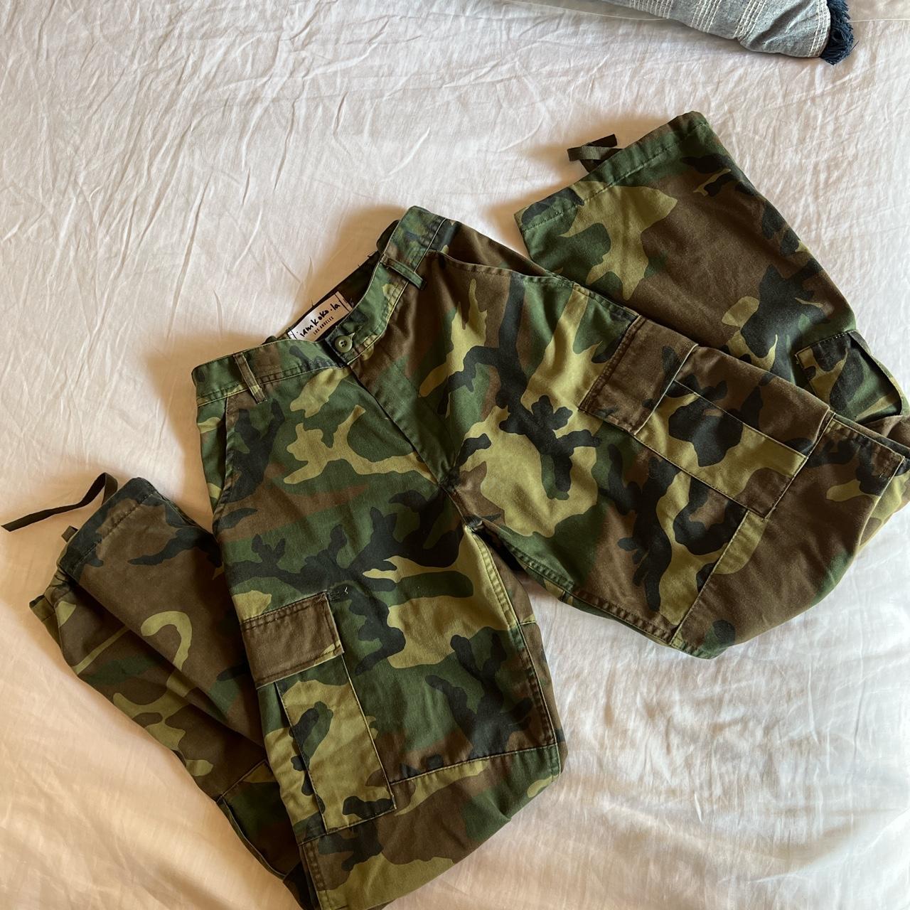 Old navy camo pants on sale womens