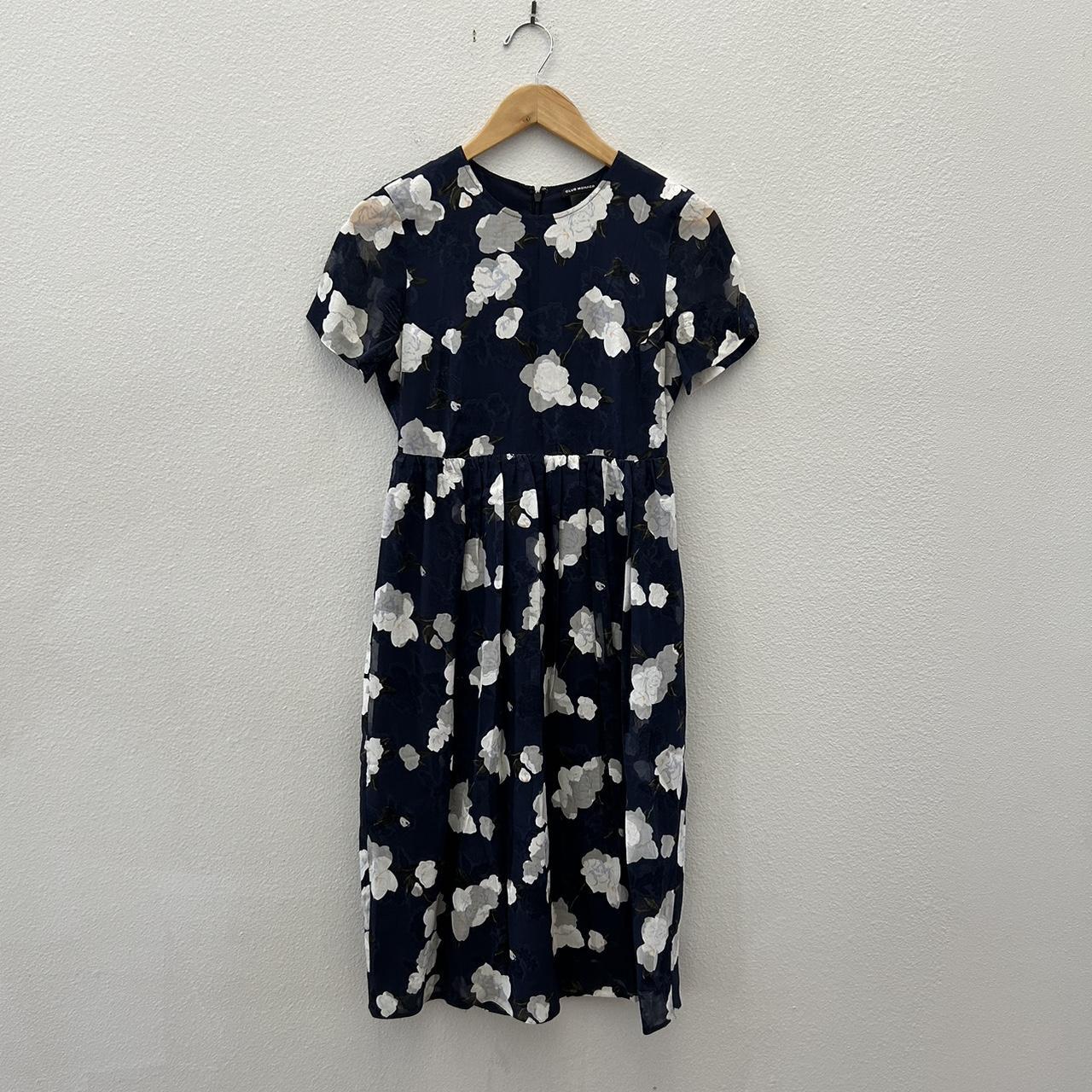 Club Monaco popular Navy Pattern Dress