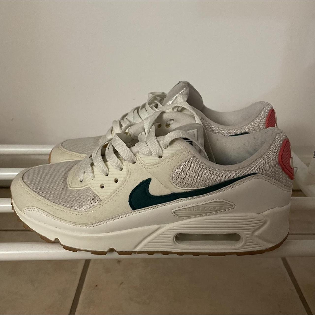 Nike Women's Cream Trainers Depop