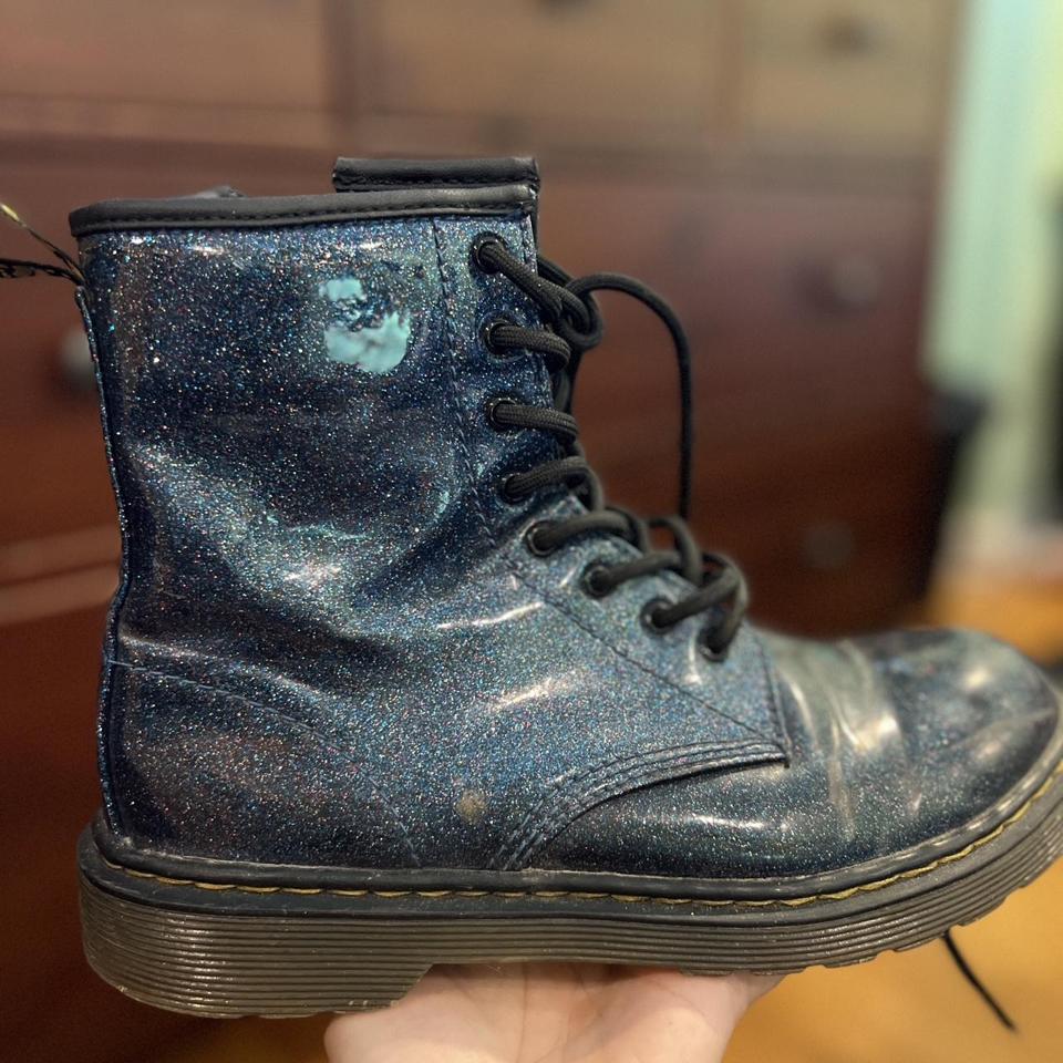 Dr martens 2024 blue glitter