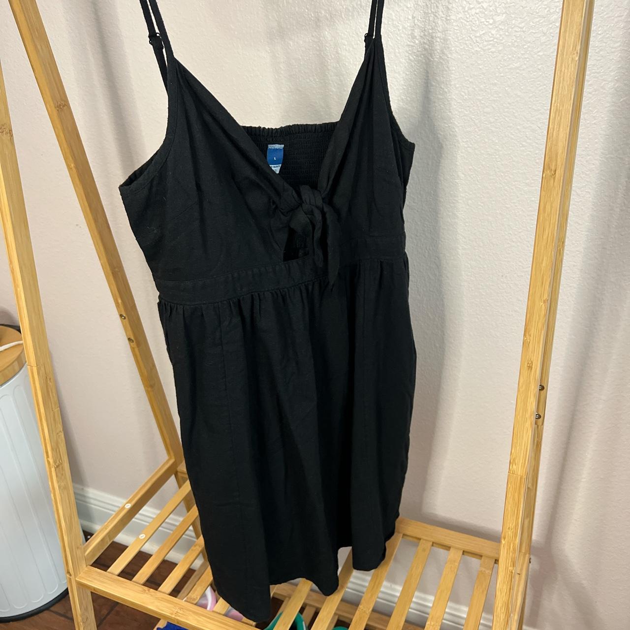 Old Navy Women's Black Dress | Depop