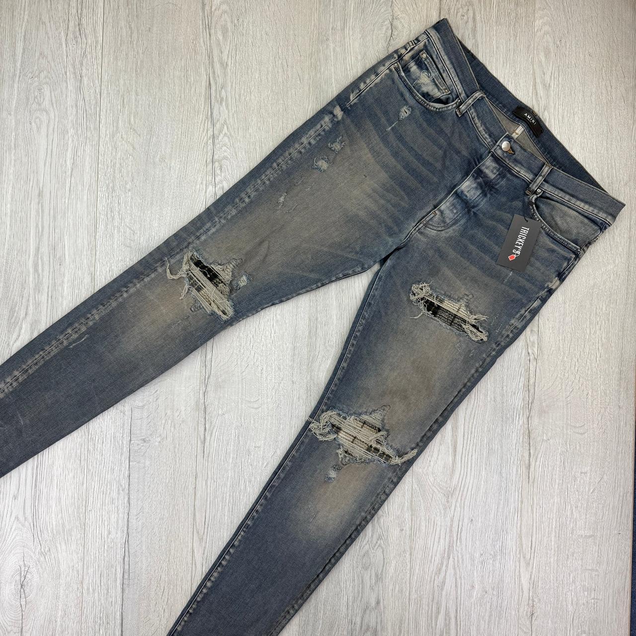 item listed by theclobastore