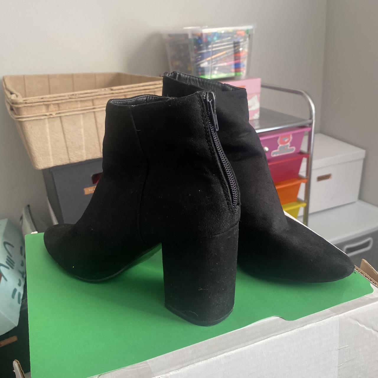 Black booties urban outfitters hotsell