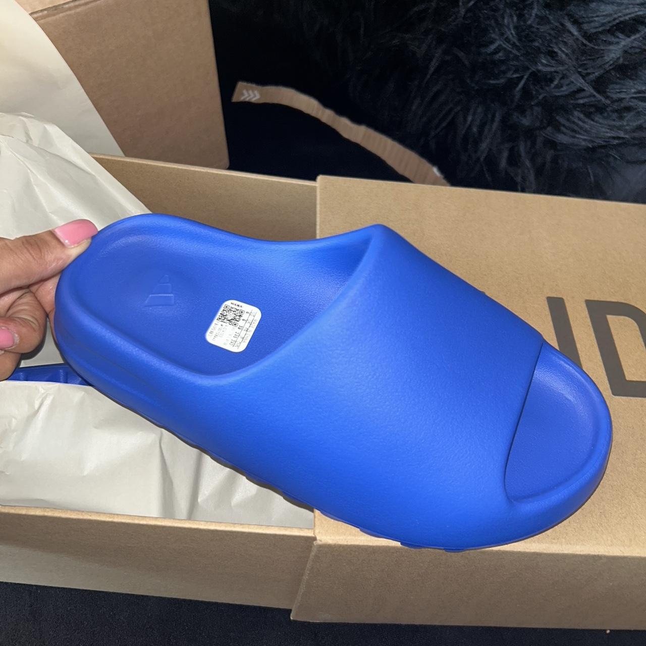 yeezy slides blue