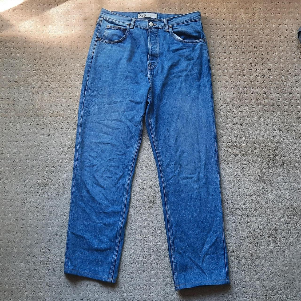 Zara straightleg jeans in mid wash blue Size 32... Depop