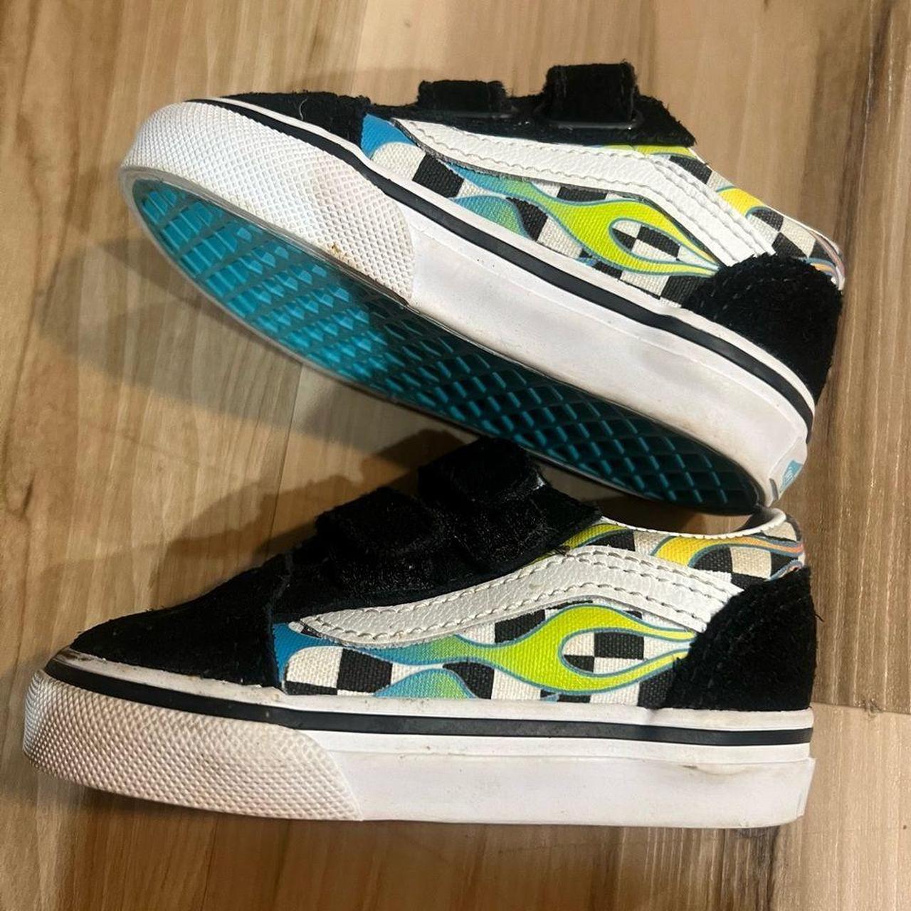 Vans checkered hot sale flame shoes