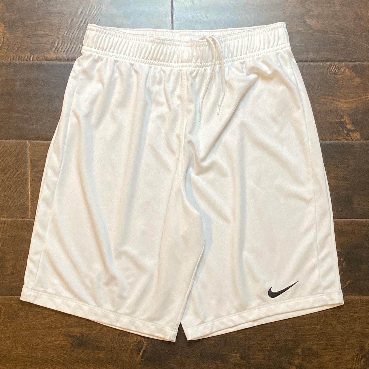 Nike Men's White and Black Shorts | Depop