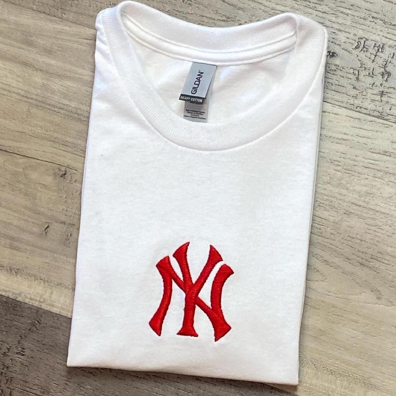 Vintage New York Yankees Tee Size 2XL but fits as a - Depop