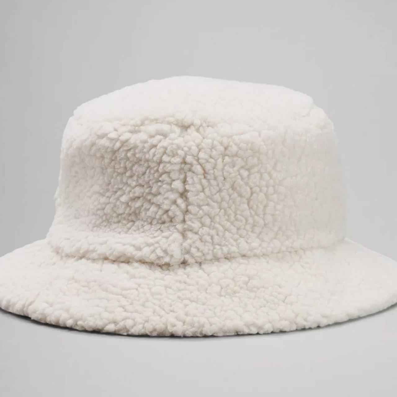 fuzzy white bucket hat original price 20 Depop