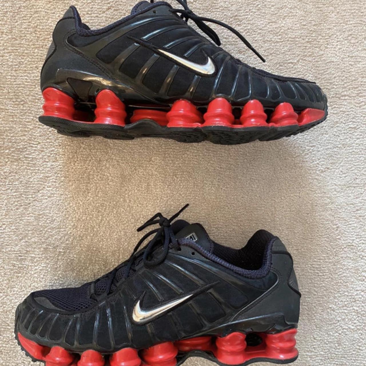 Nike Men's Black and Red Trainers | Depop