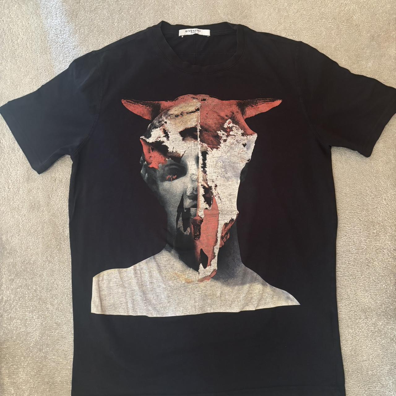 Black and red givenchy t shirt best sale