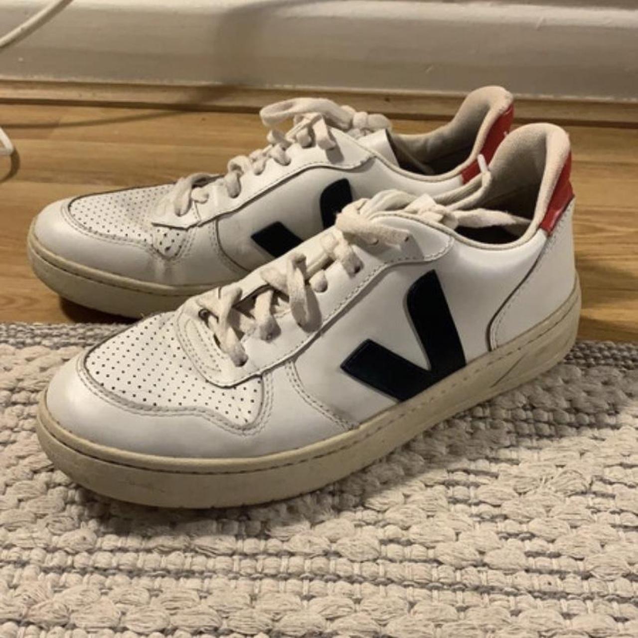 Veja trainers Worn well, very comfy trainers. - Depop