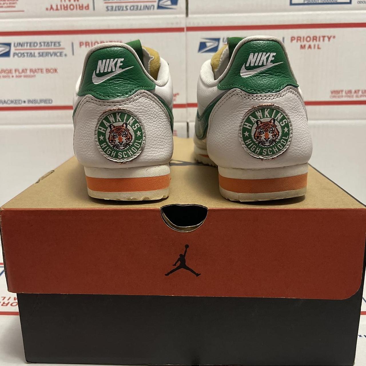 Stranger things hot sale nike box