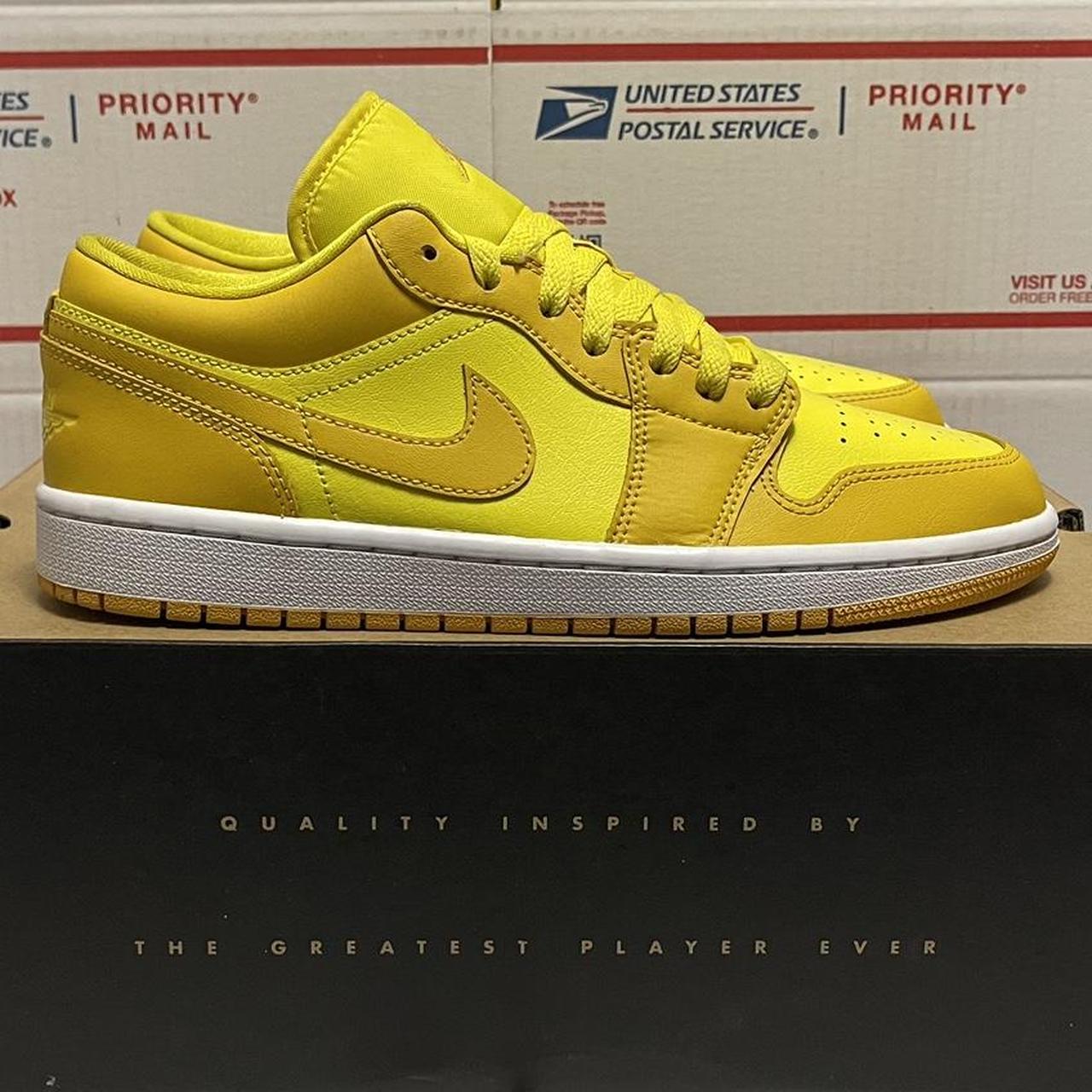 air jordan 1 low yellow strike