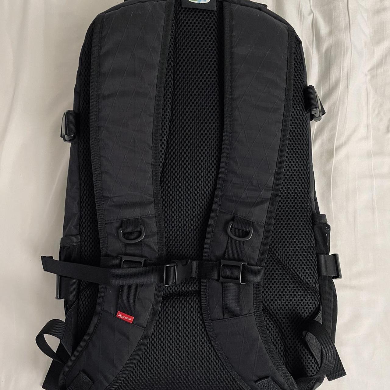 supreme backpack fw18 in black only worn a few... Depop