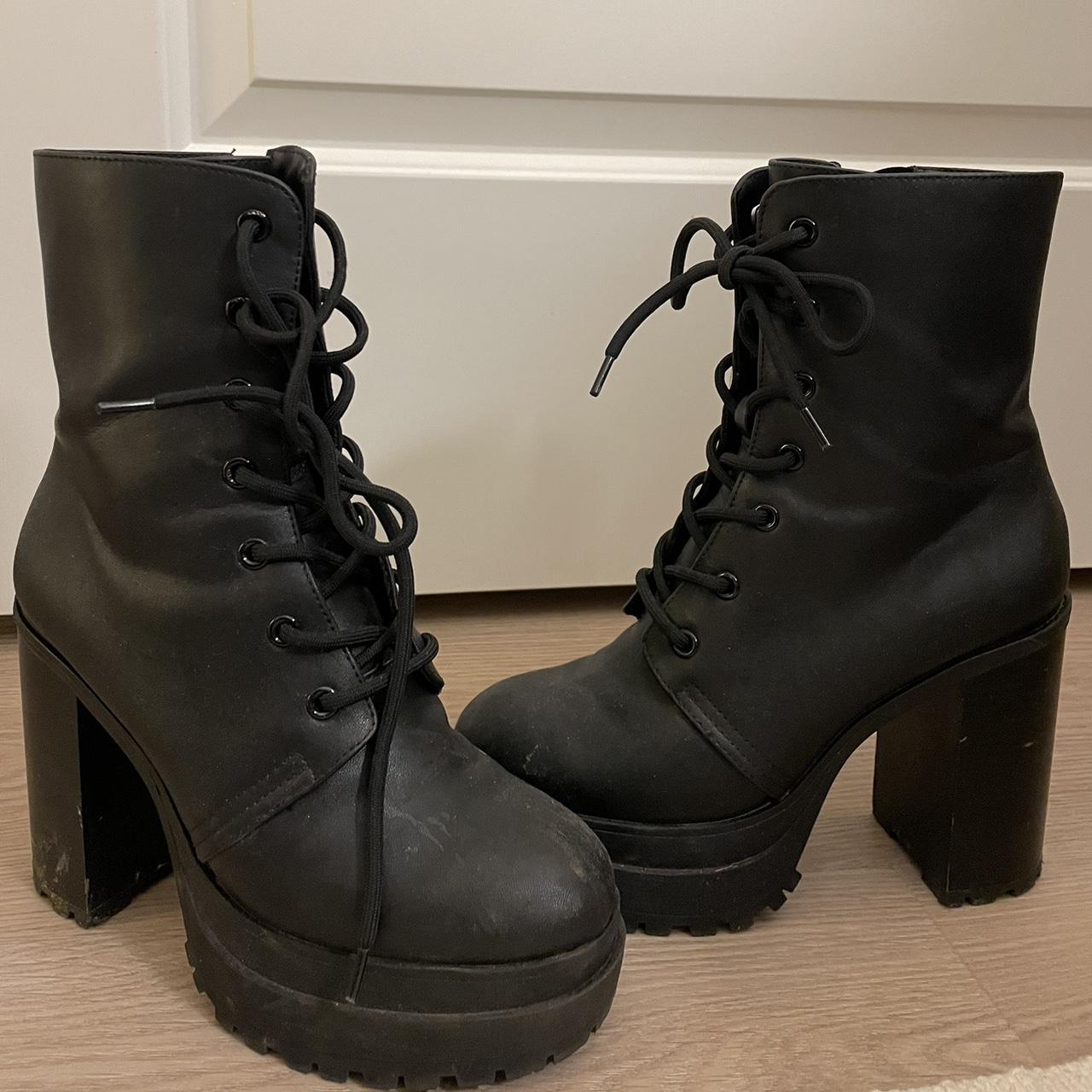 Forever 21 Women's Black Boots | Depop