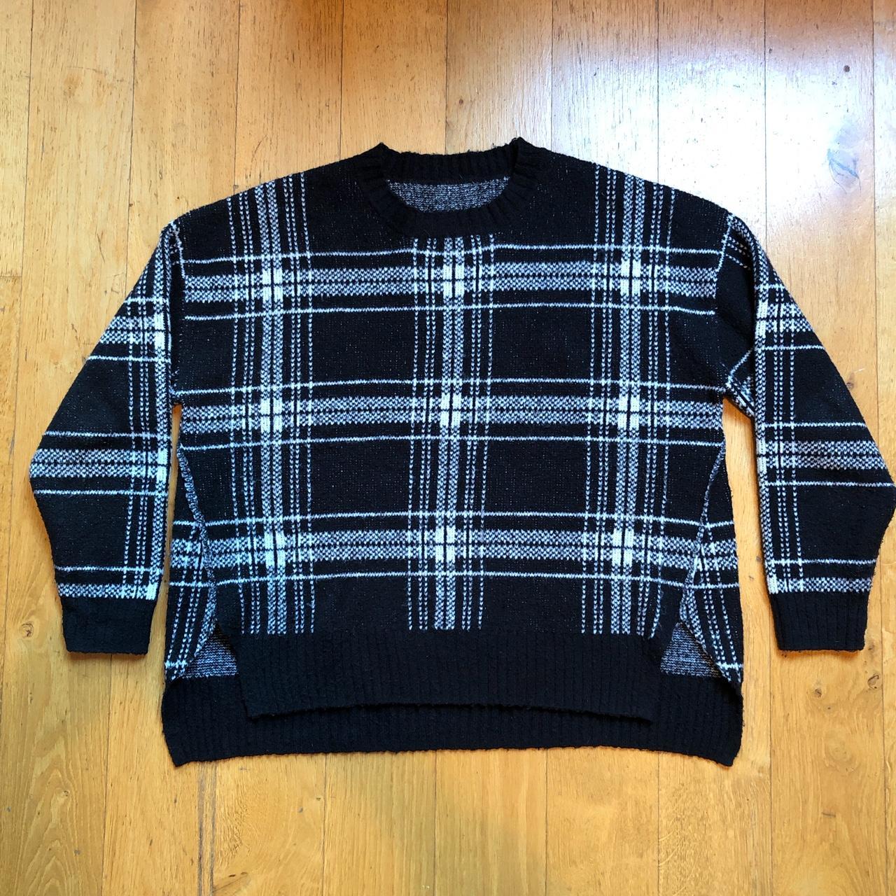 Men's Black and White Jumper | Depop