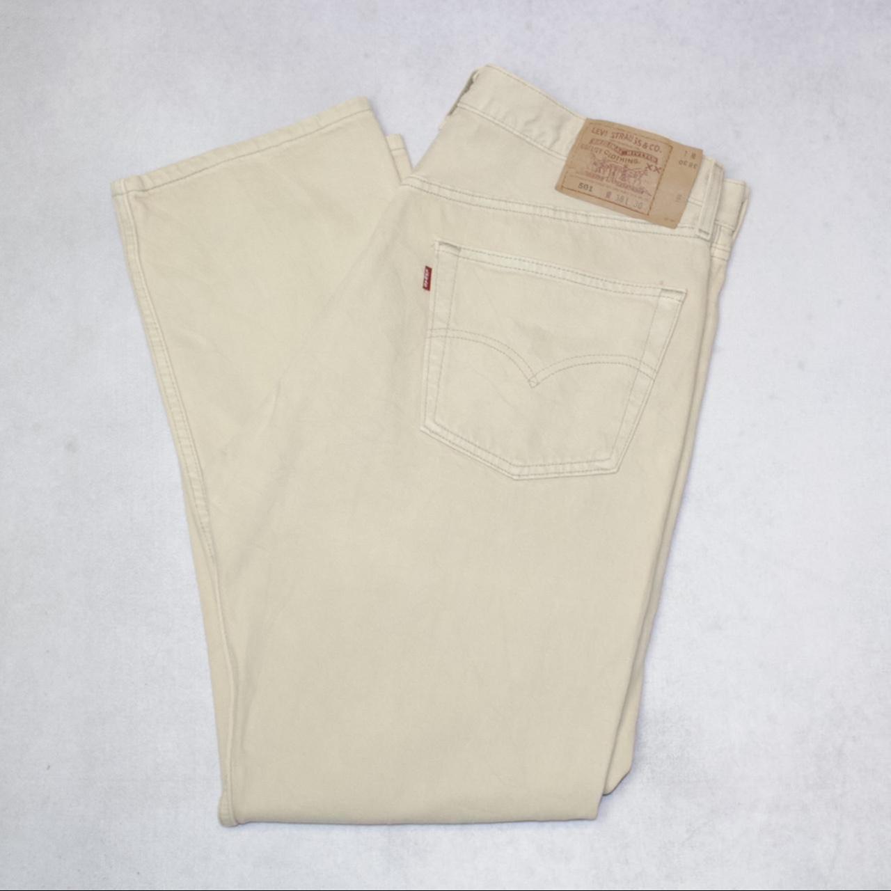 Levi's Men's Cream Jeans Depop