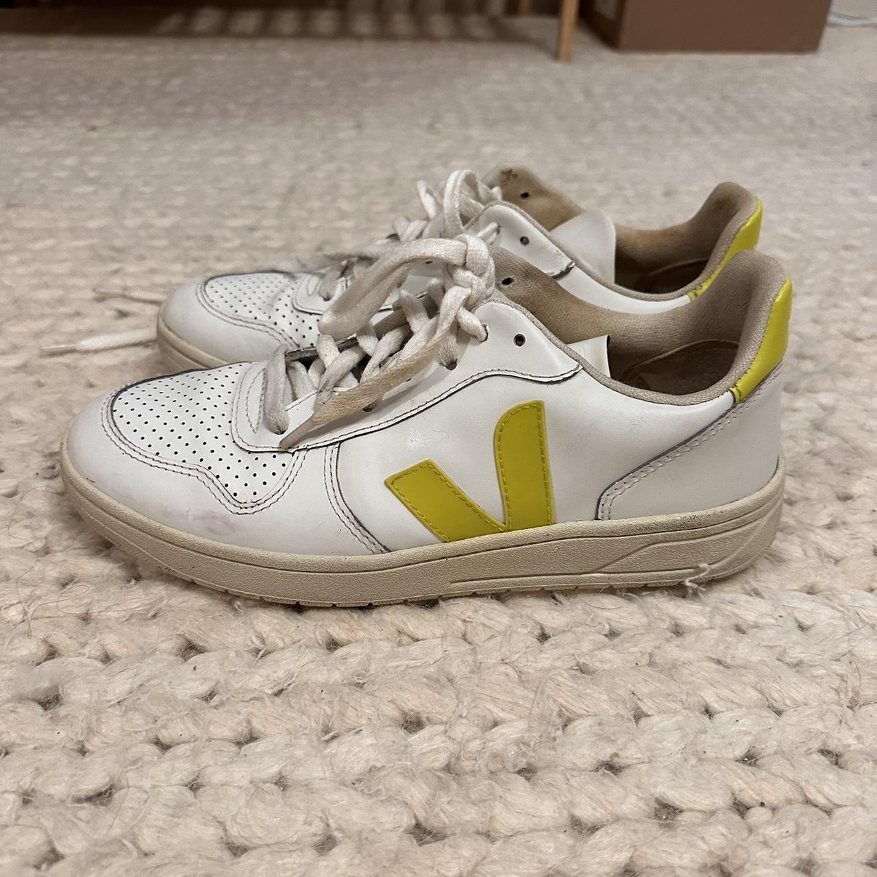 Veja V-10 Women's Sneakers with green details Fun | Depop