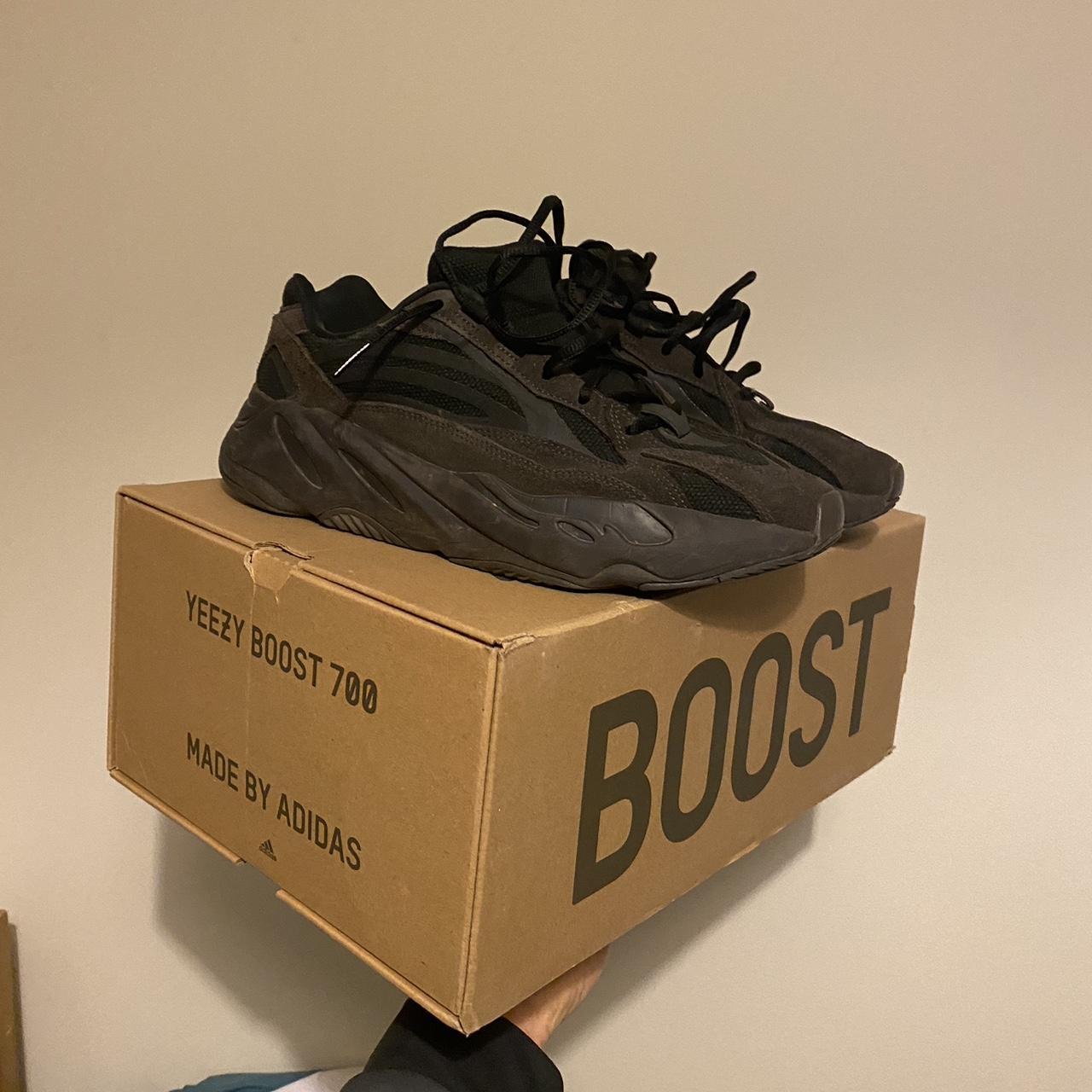 yeezy boost vanta v2 black