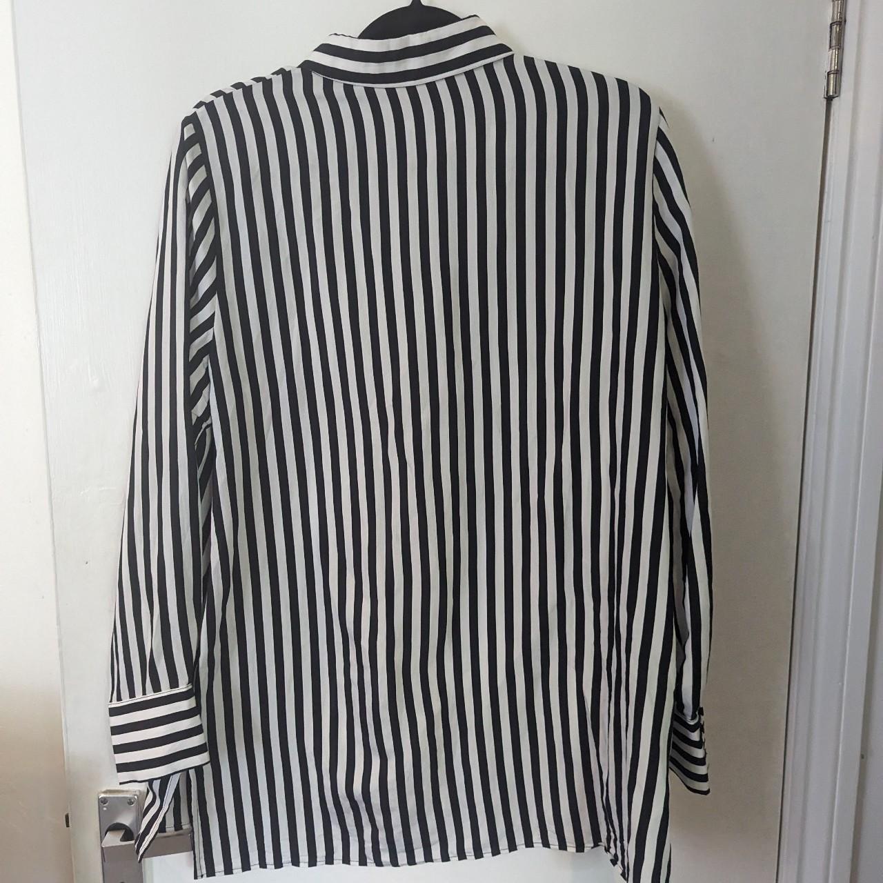 Zara Women's Black and White Shirt | Depop