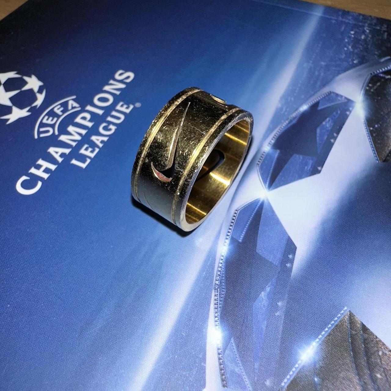item listed by c9attire