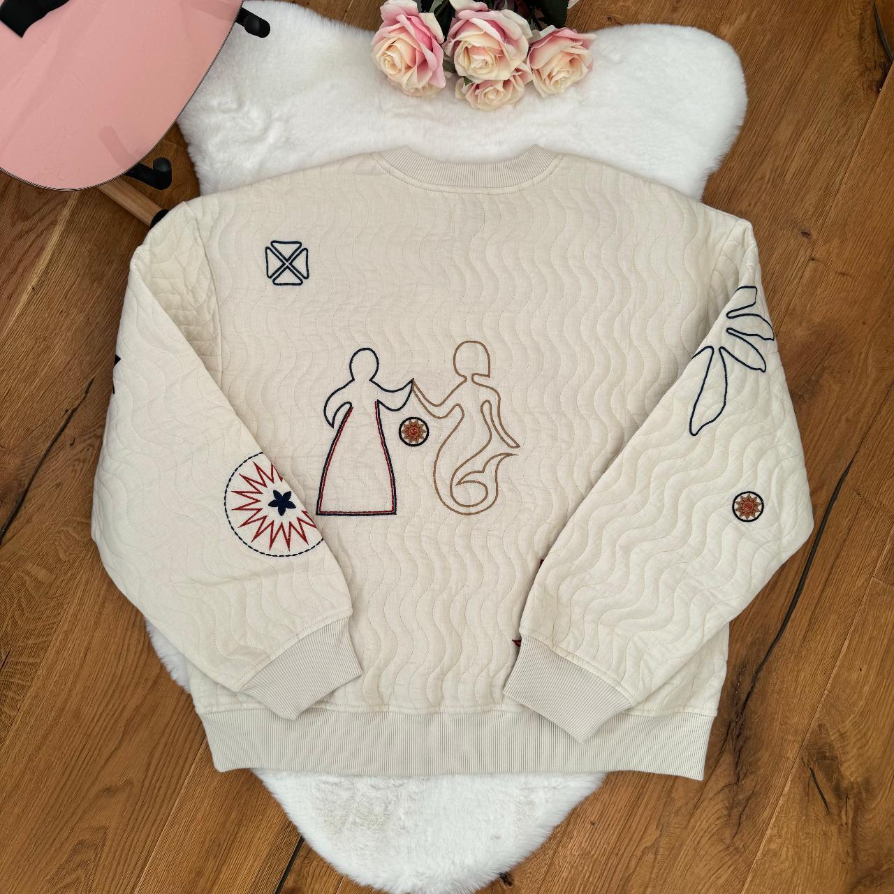 UND FUR EMBROIDERY SKIN TOP ベージュ ZARA QUILTED SWEATSHIRT EMBROIDERY Aztec BEIGE | Depop