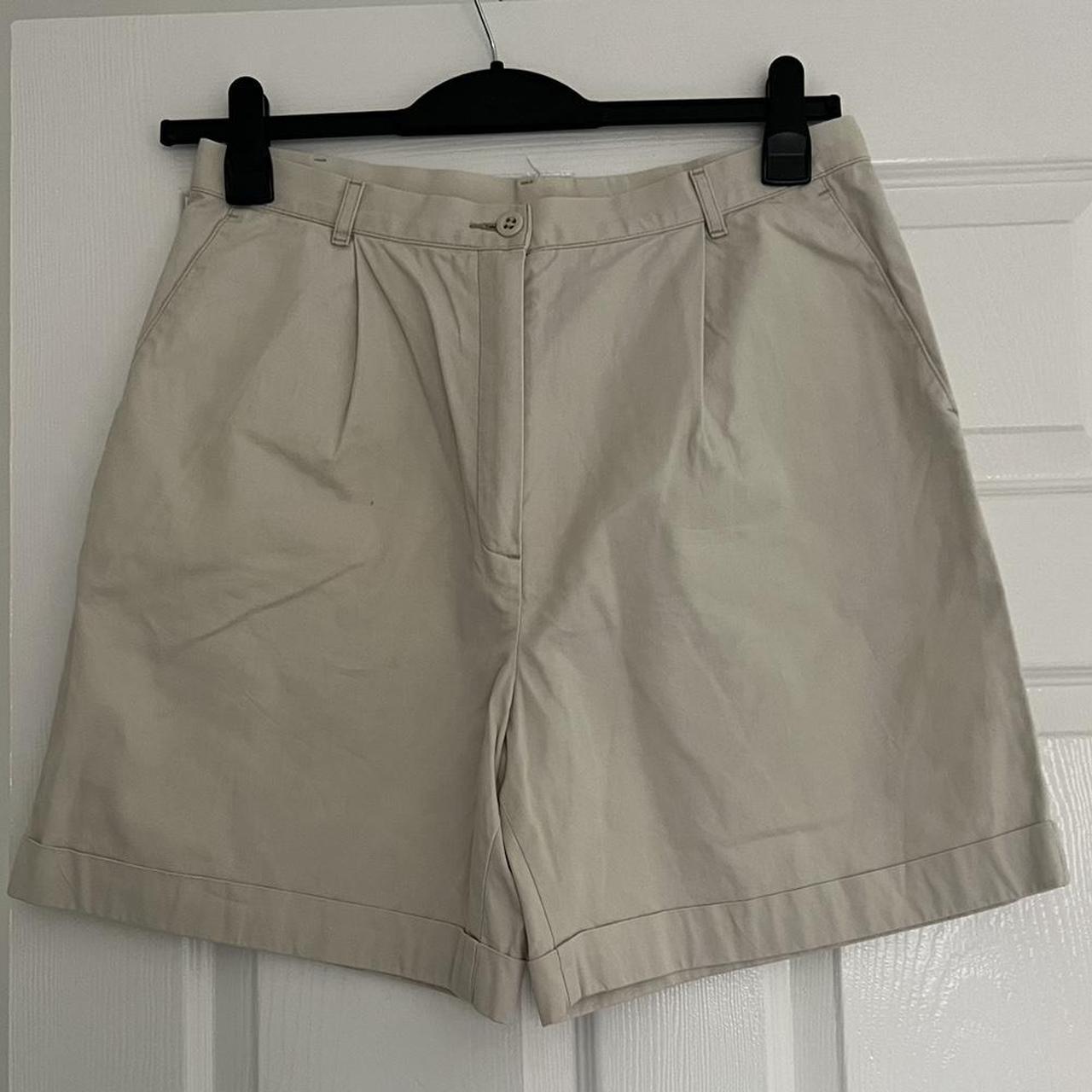 Marks and spencer shorts Cream/beige Size 16 £8 - Depop