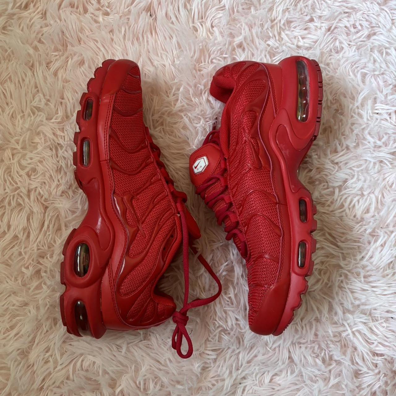 all red nike tns