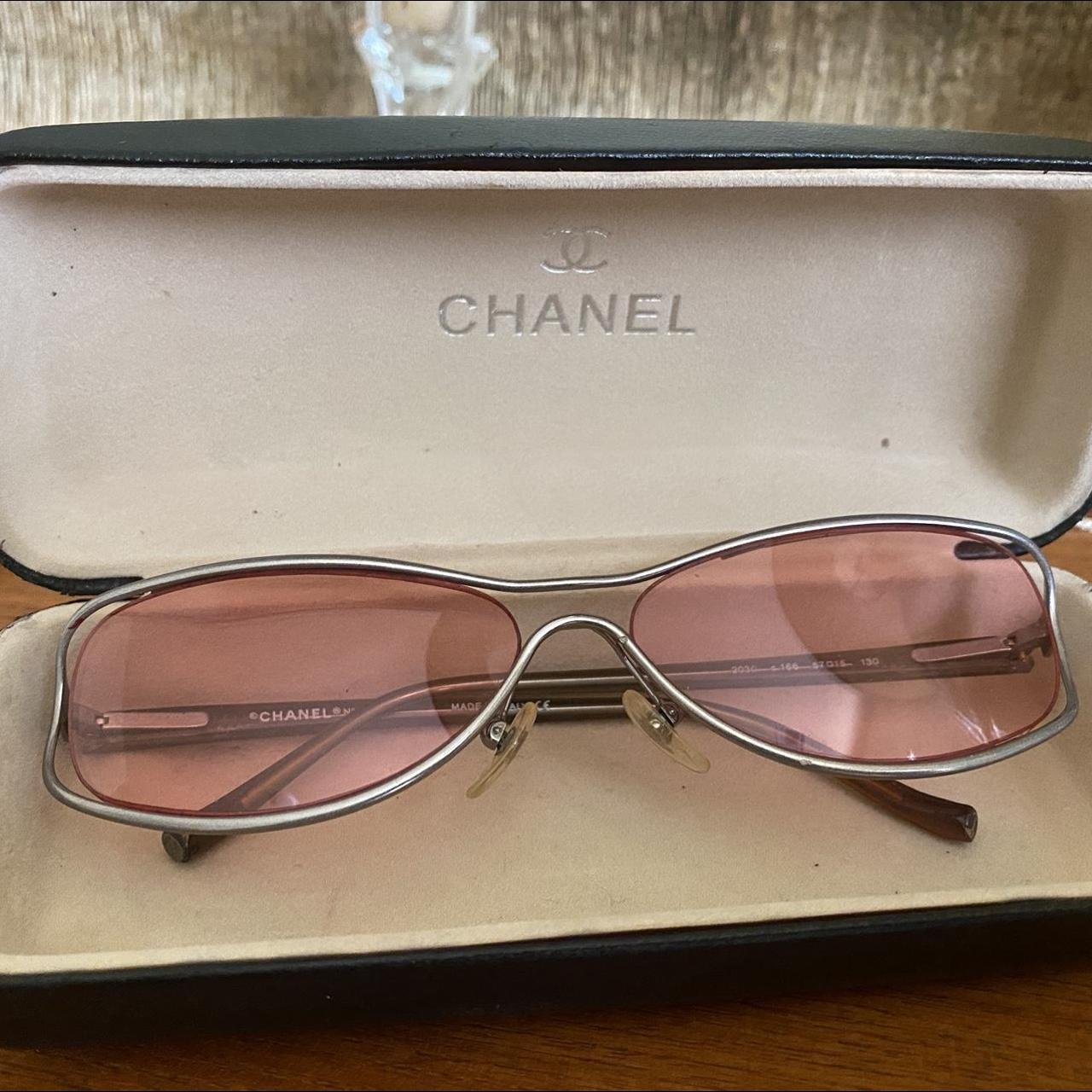 Chanel 90s-sunglasses - Depop