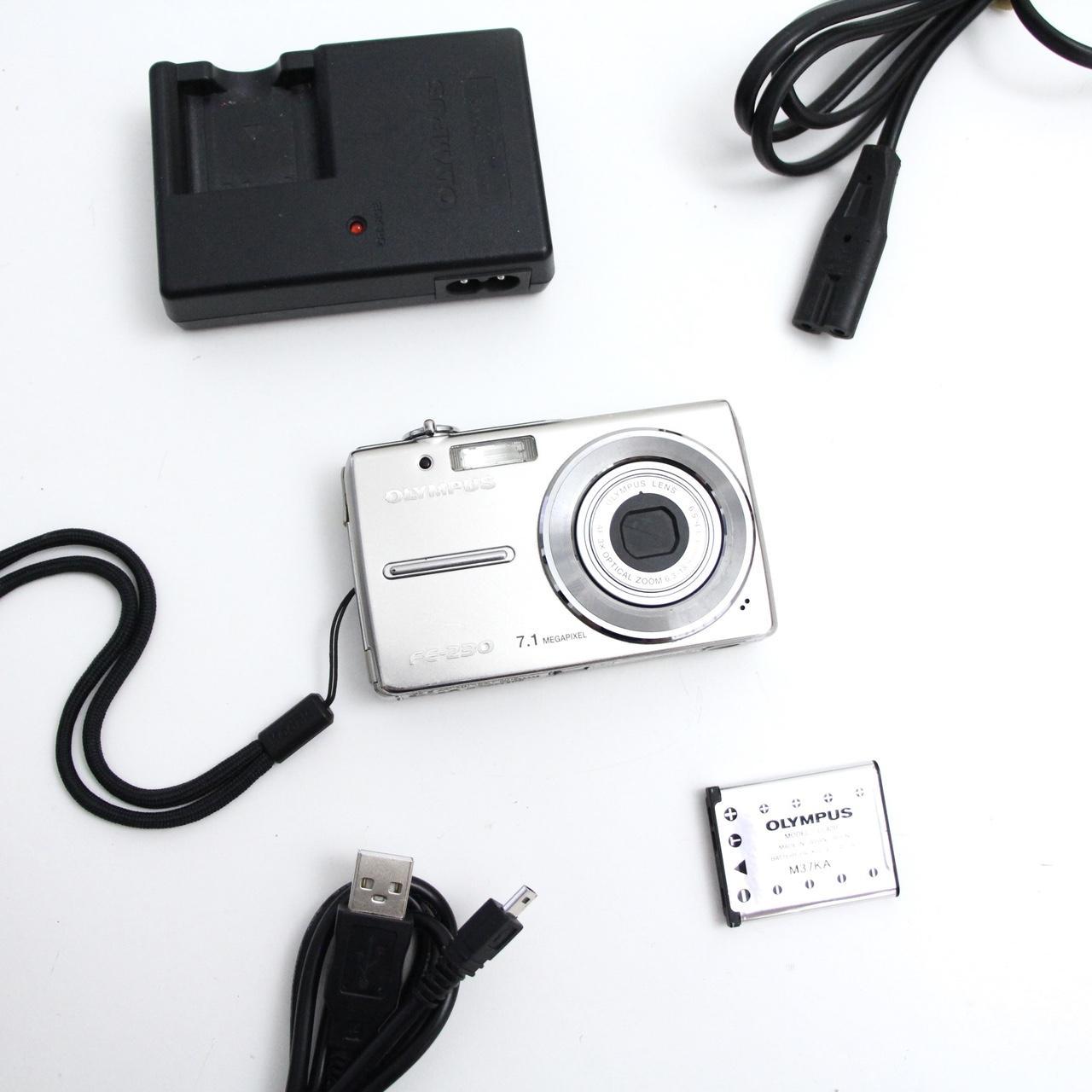 Olympus vintage digital camera Classic silver metal... - Depop