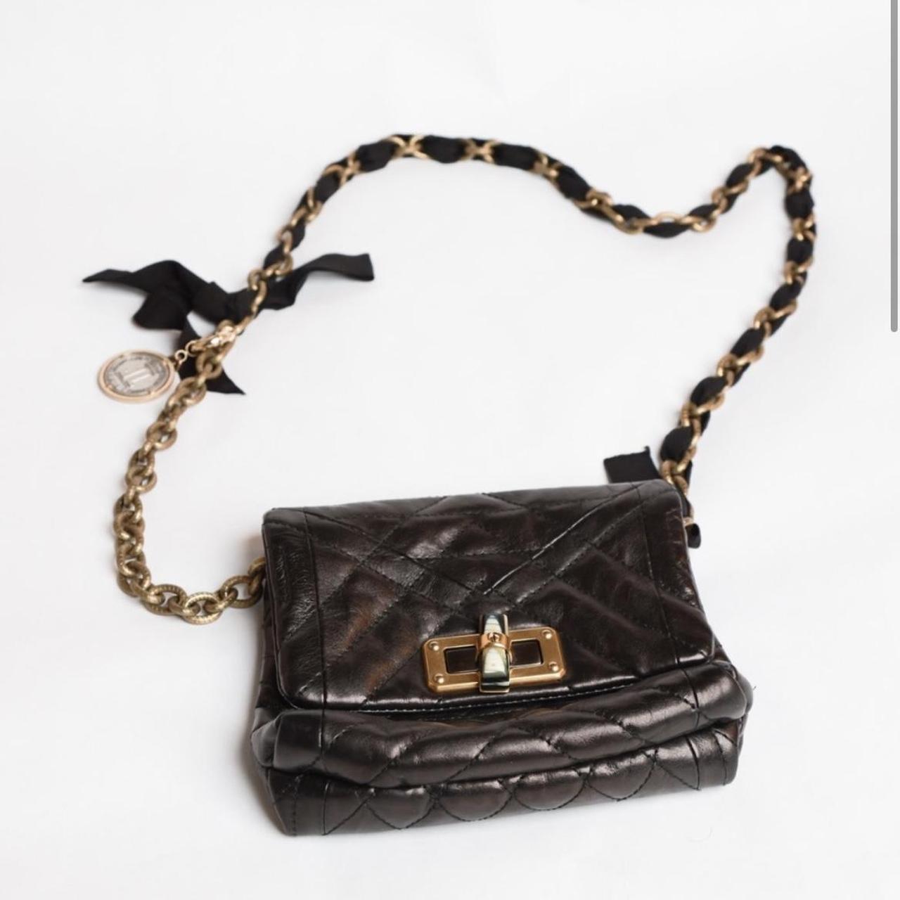 item listed by ariannamesh