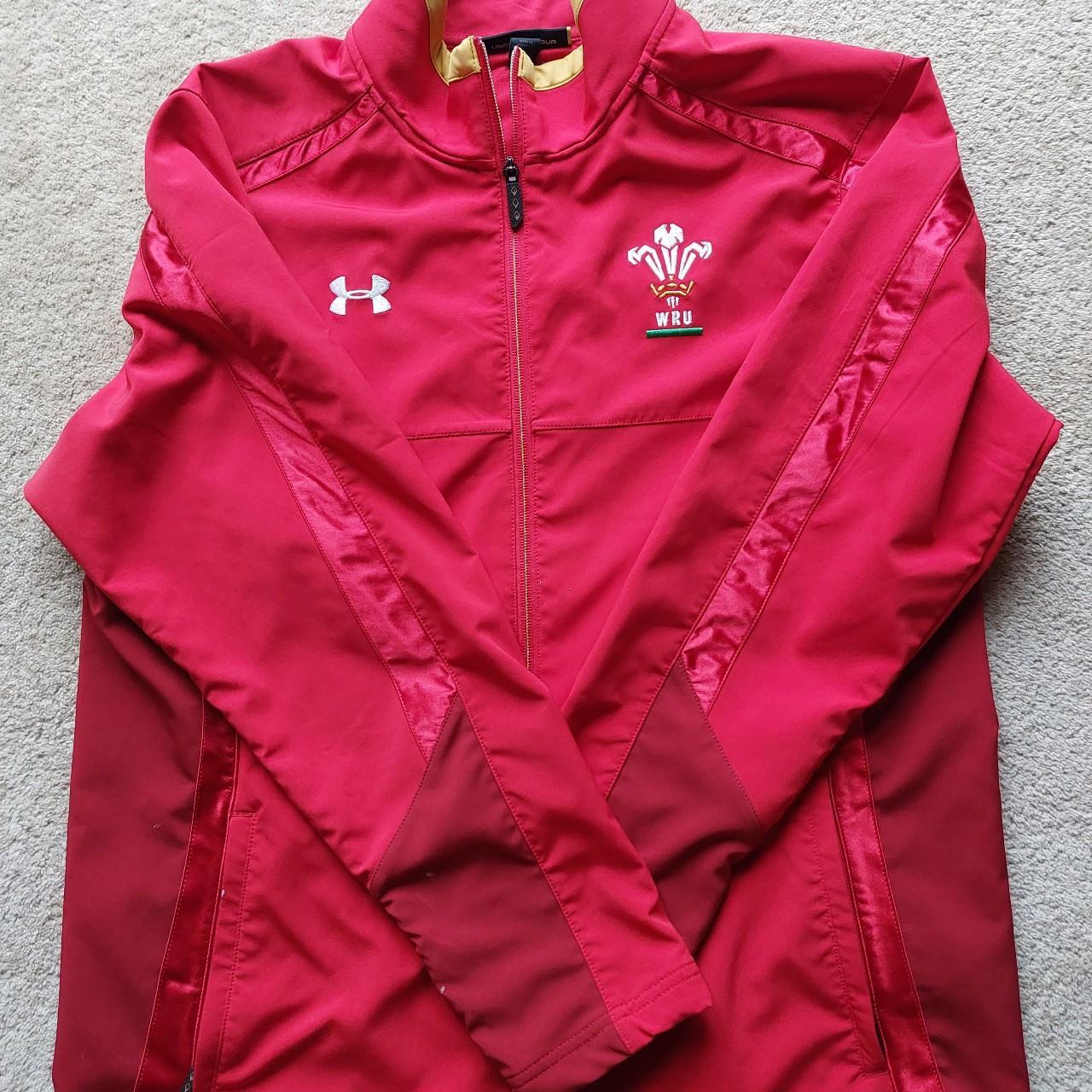 Under armour deals jackets gold