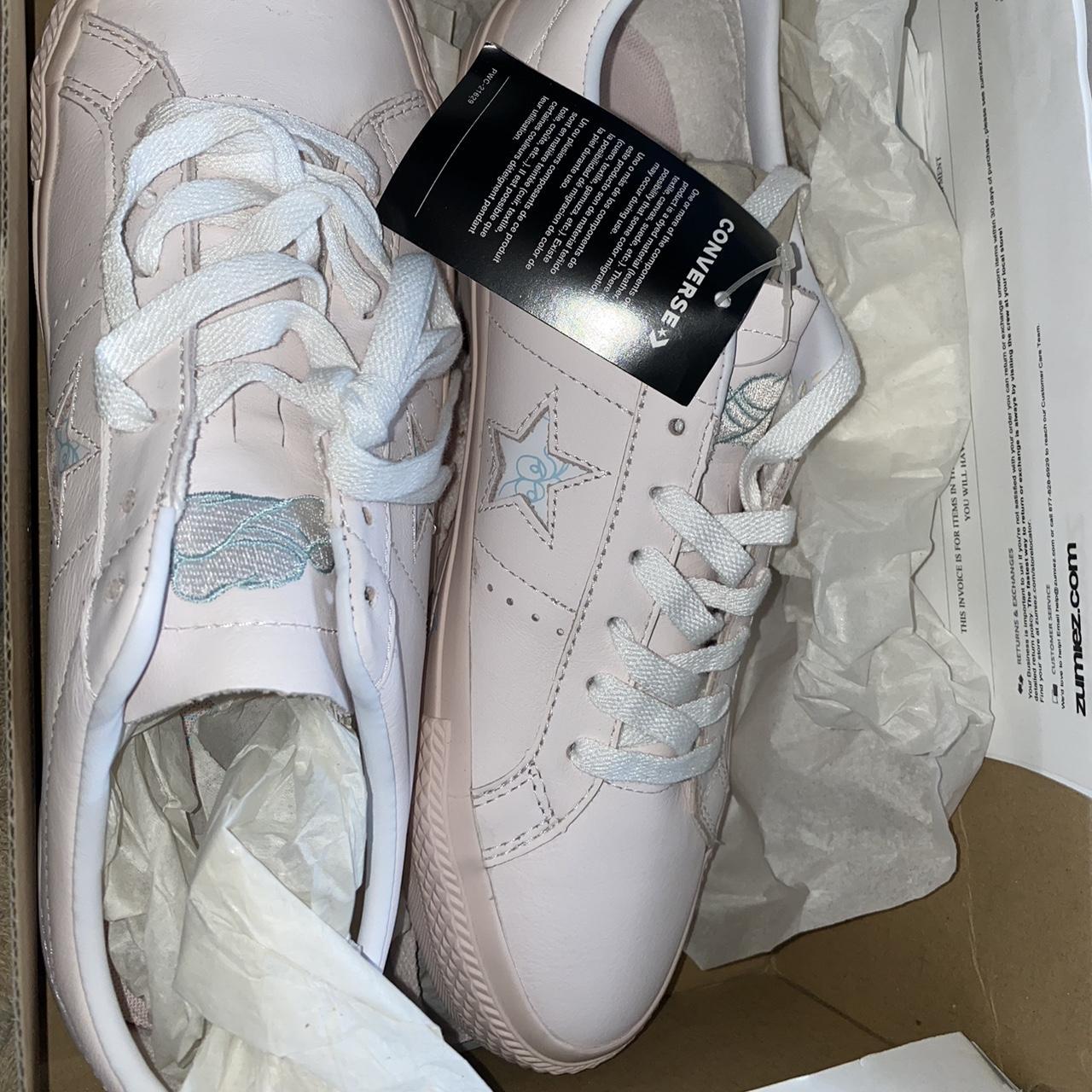 Converse Men's White and Pink Trainers | Depop