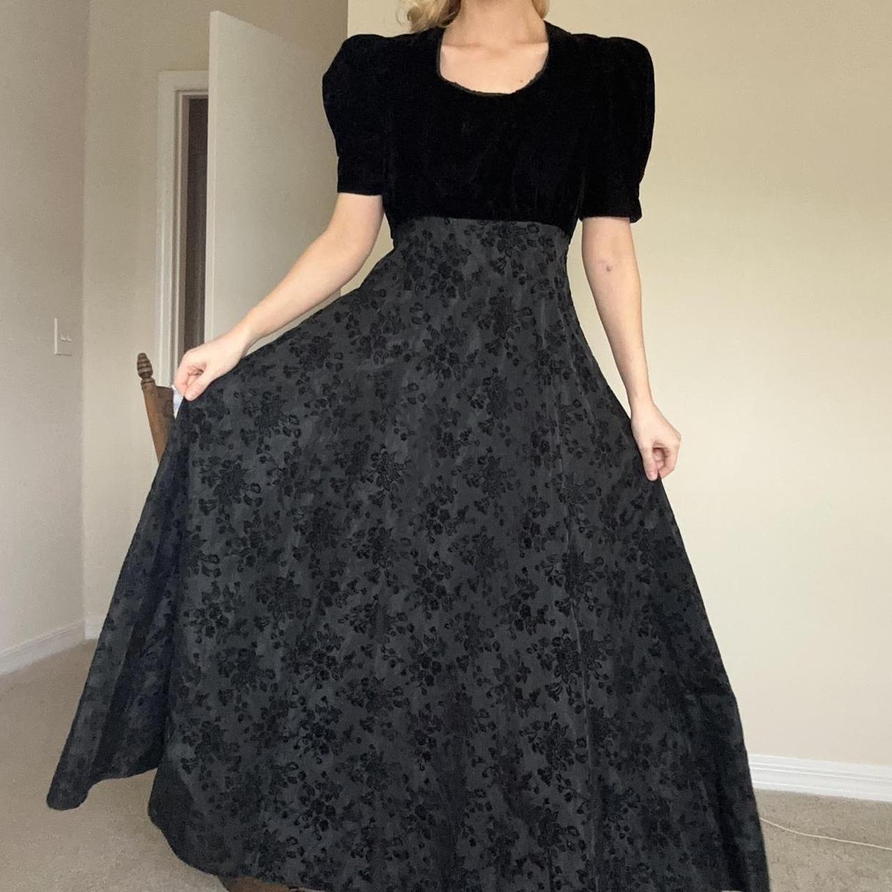 female rajputi poshak