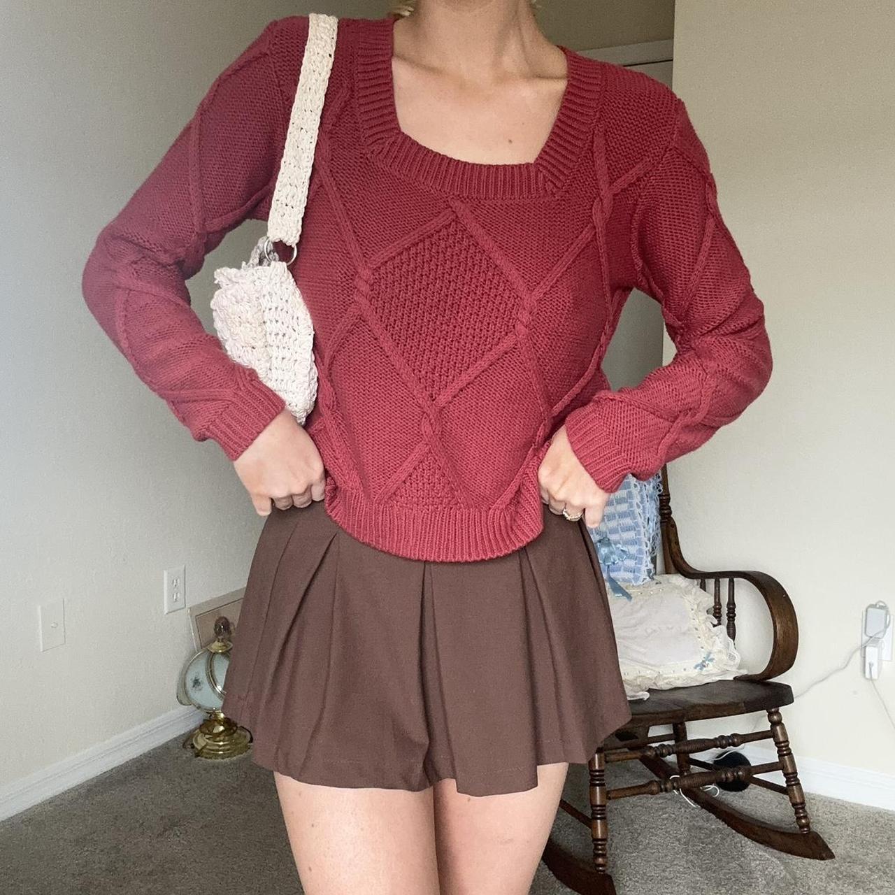 Cable knit cropped chunky sweater Brand: Depop