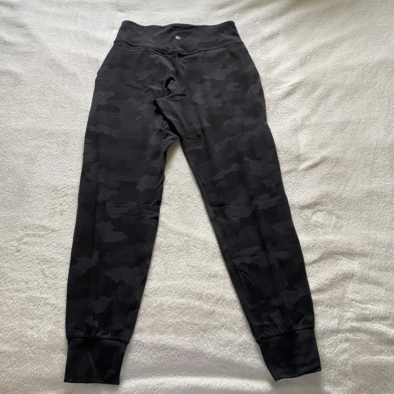 Lululemon black camo joggers size 8 - Depop